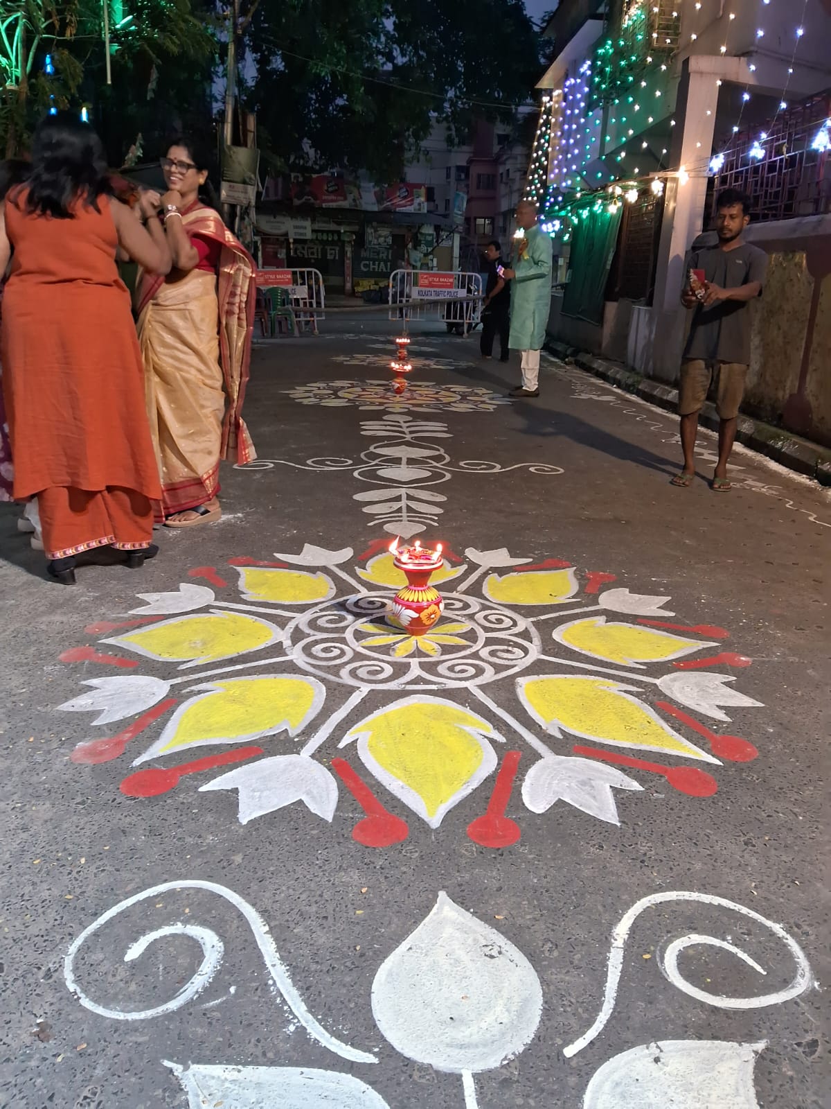 Alpona floor art